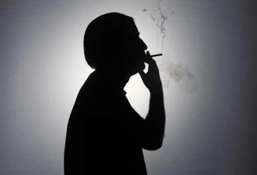 为何吸烟易导致银屑病